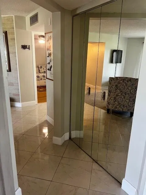 Unit 304 photo 19