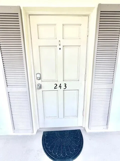 Unit 243 photo 2