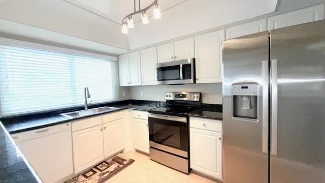 Unit 243 photo 17