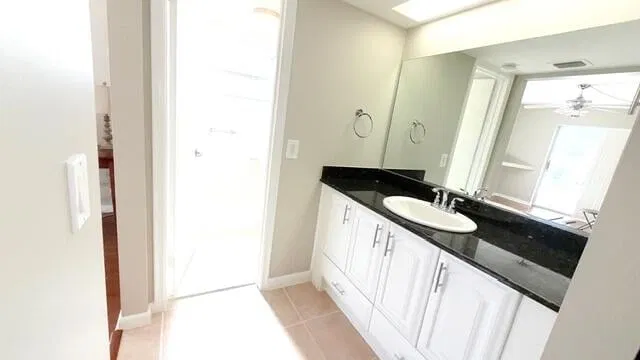 Unit 243 photo 19