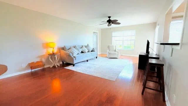 Unit 243 photo 23