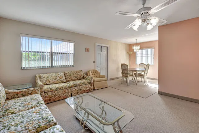 Residence photo 9