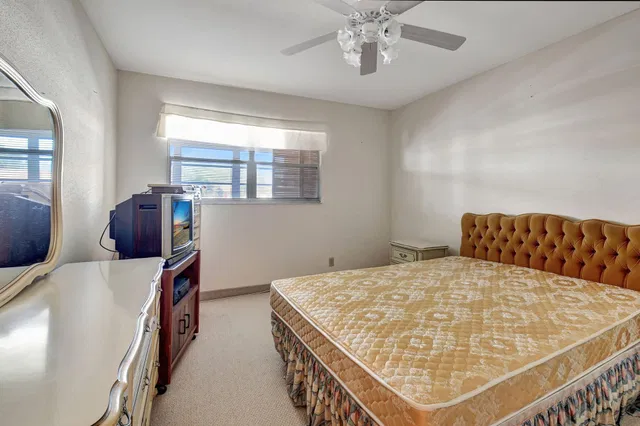 Residence photo 21