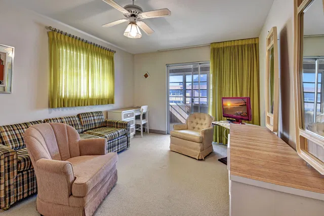 Residence photo 24