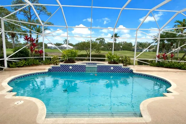 Monarch Country Club Residence photo 2
