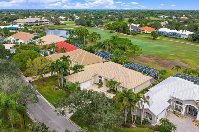 Monarch Country Club Residence photo 3