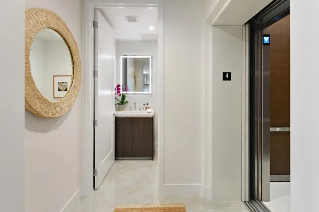 Royal Palm Residences Boca Raton Unit 403 photo 3