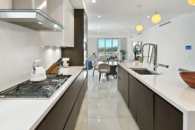 Royal Palm Residences Boca Raton Unit 403 photo 6