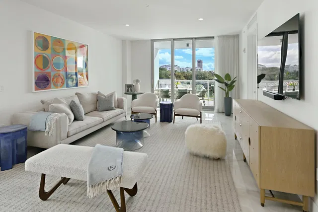 Royal Palm Residences Boca Raton Unit 403 photo 9