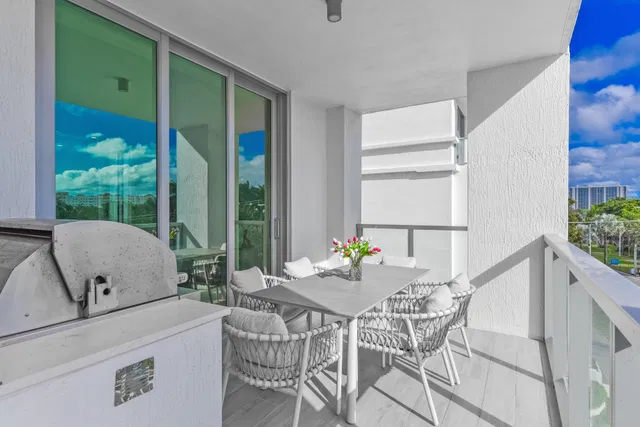 Royal Palm Residences Boca Raton Unit 403 photo 14