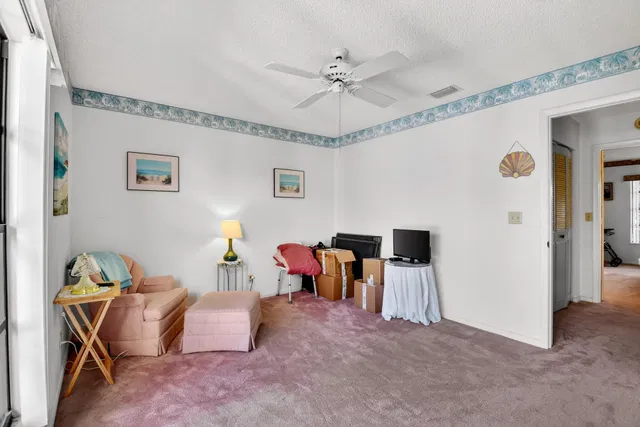 Residence photo 37