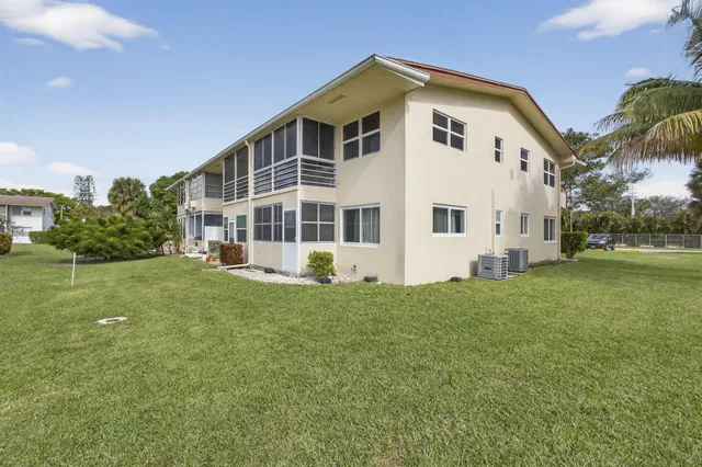  Residence photo 29