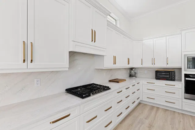 Residence photo 18