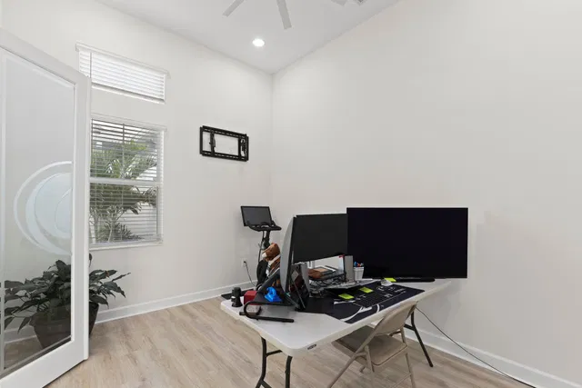 Residence photo 27