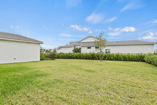 Residence photo 65