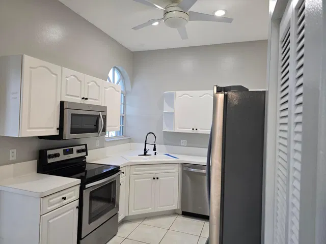 Residence photo 2