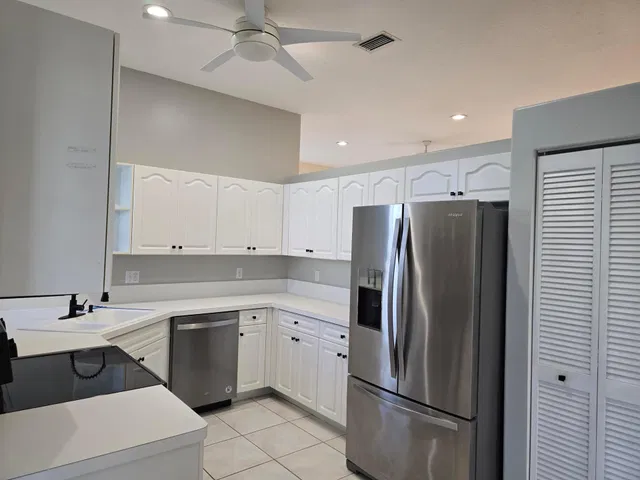 Residence photo 4