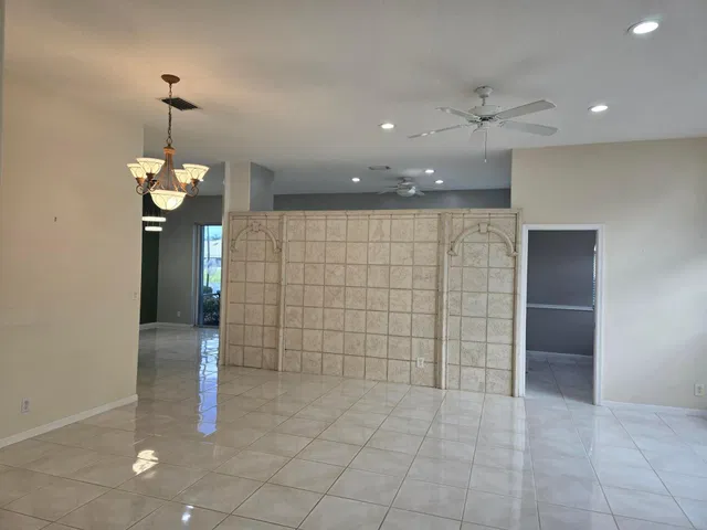 Residence photo 9