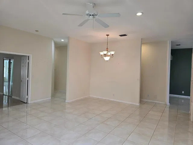 Residence photo 11