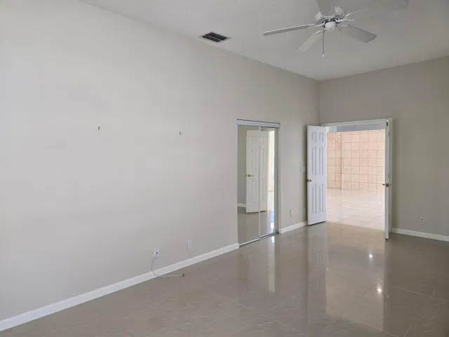 Residence photo 13