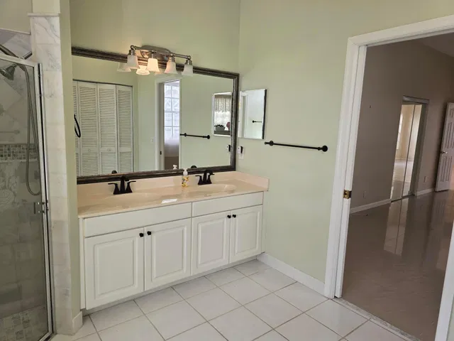 Residence photo 20