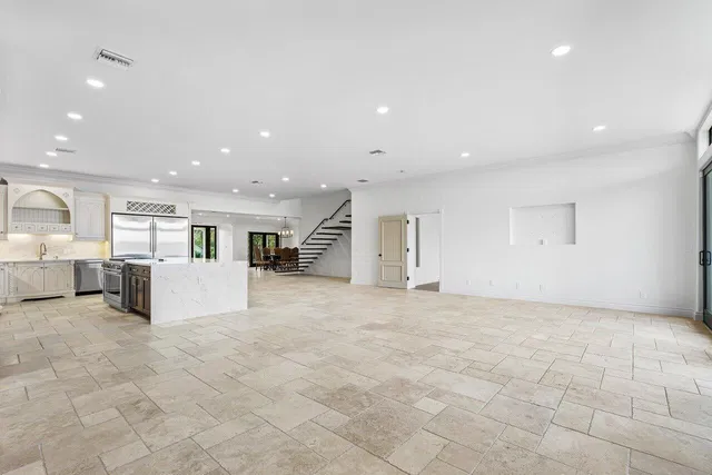 Residence photo 17