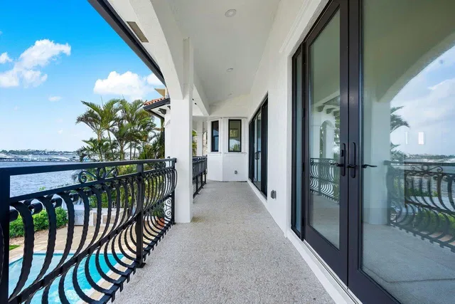 Residence photo 36