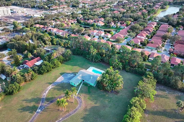 Residence photo 3