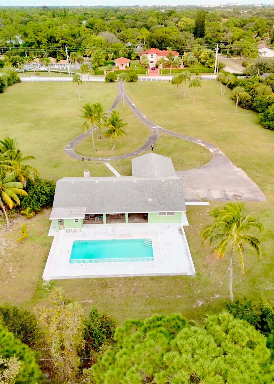 Residence photo 6