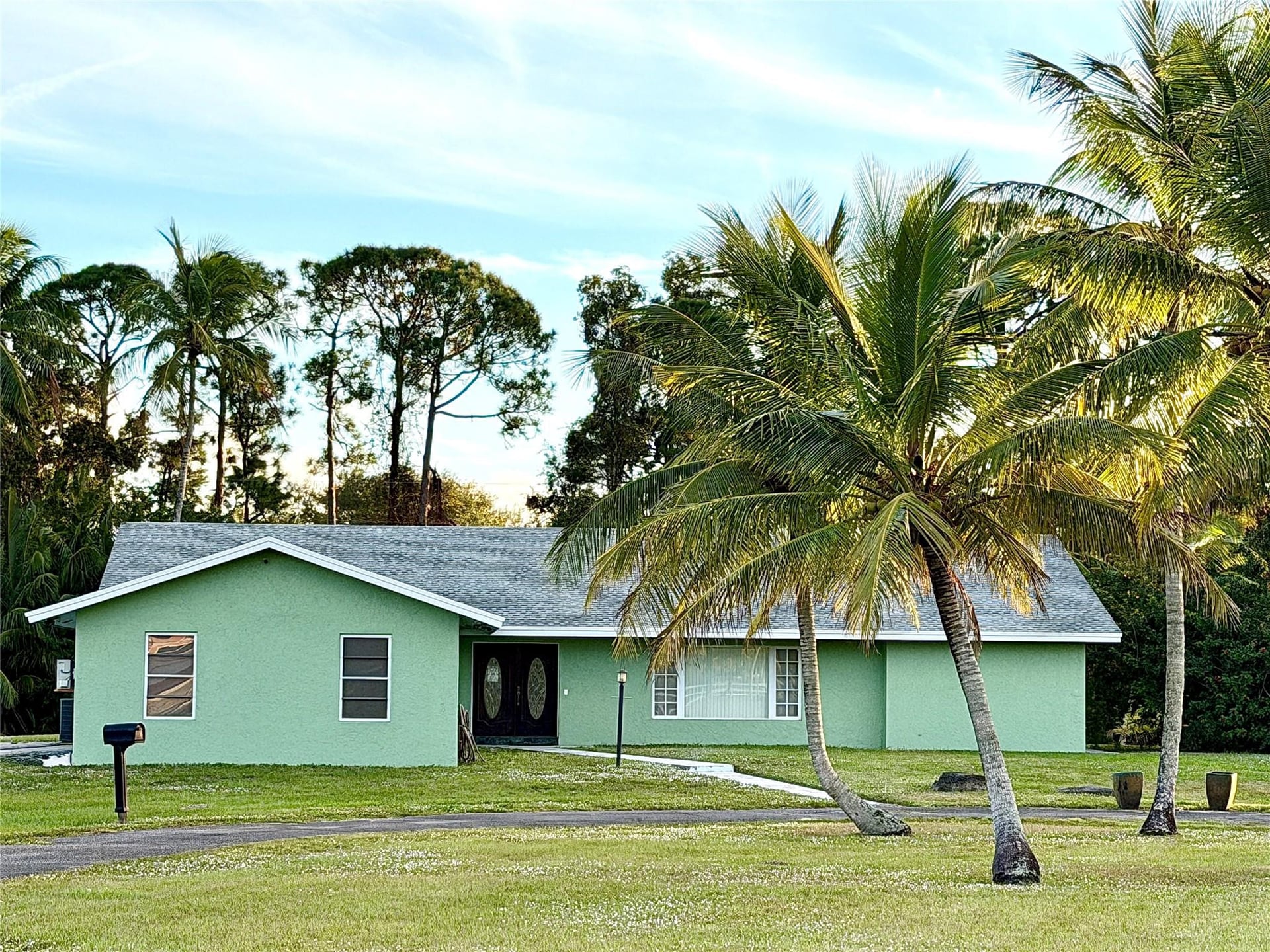 Residence photo 12