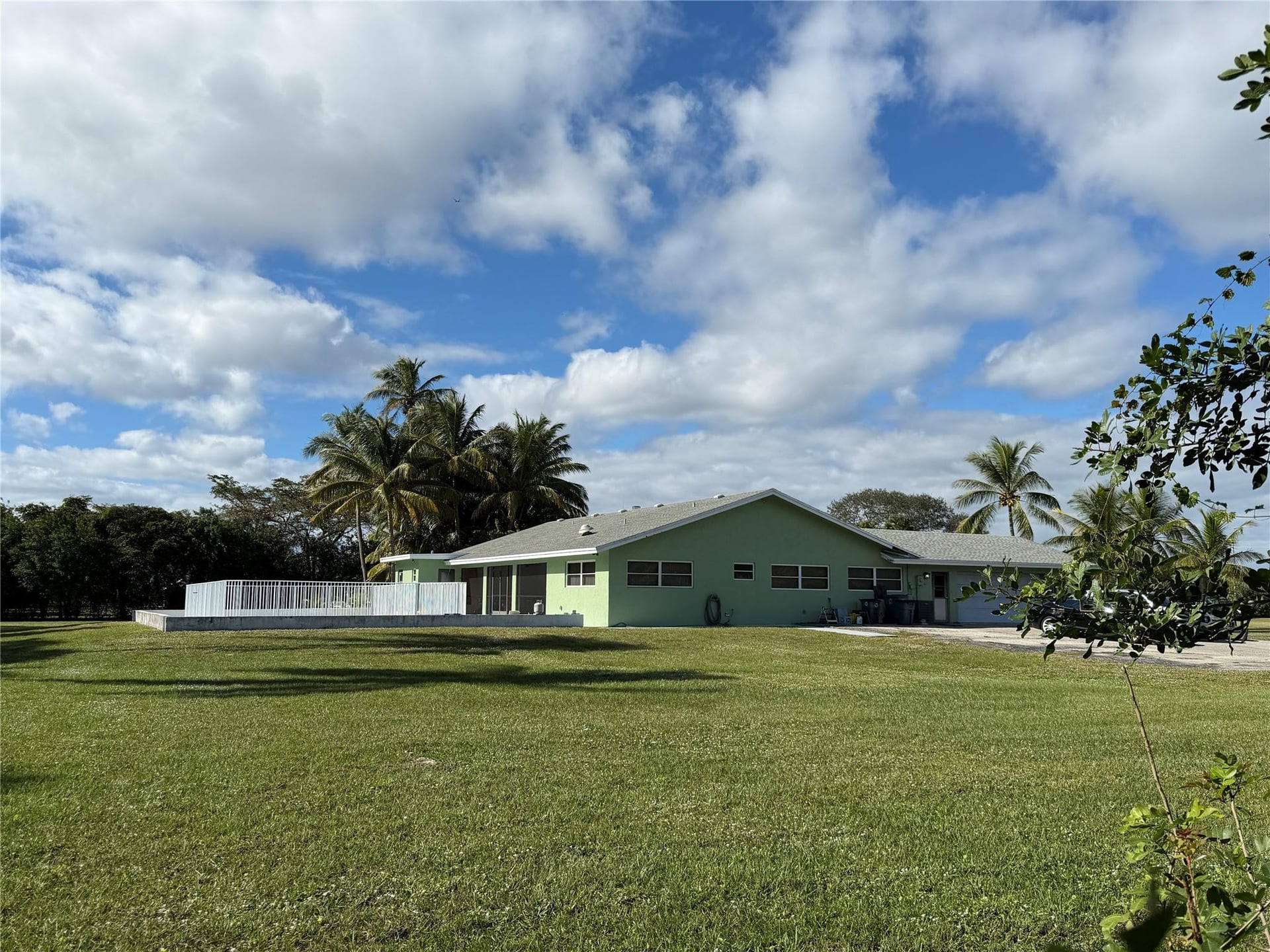 Residence photo 18