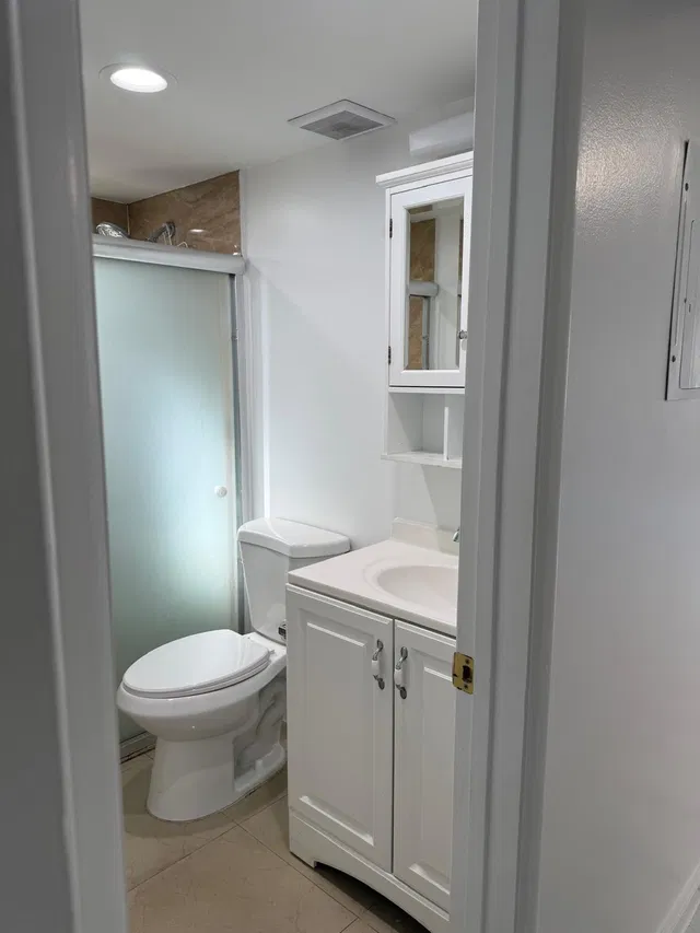 Unit A122 photo 8