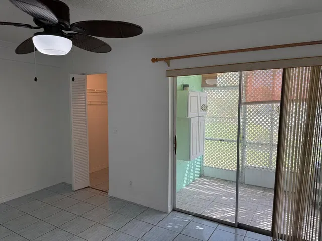 Unit A122 photo 9