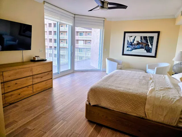 Unit 401 photo 17