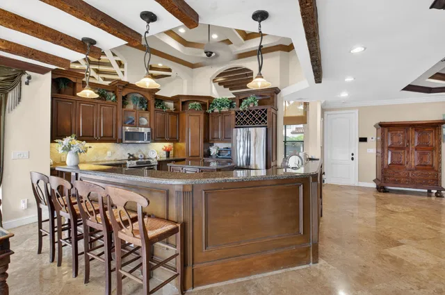 Residence photo 11