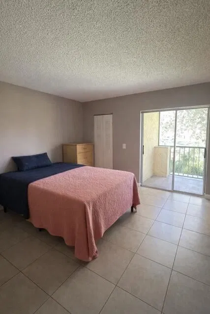 Residence photo 5