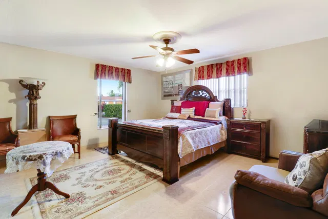 Residence photo 22