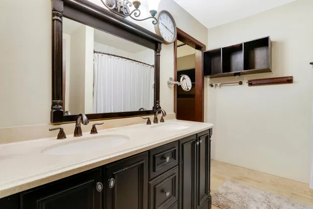 Residence photo 24