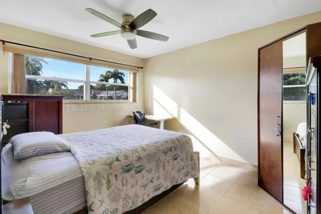 Residence photo 30