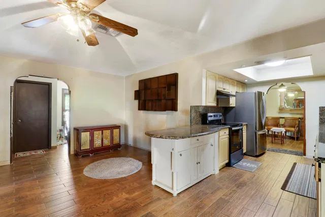 Residence photo 35