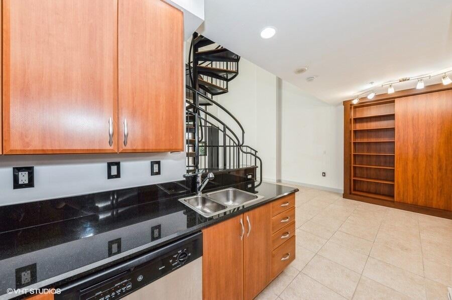 One City Plaza Unit 116 photo 6