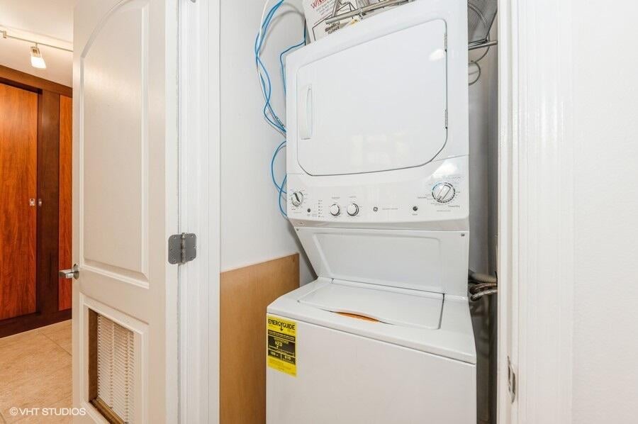 One City Plaza Unit 116 photo 14