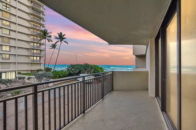Singer Island Unit 1d photo 2