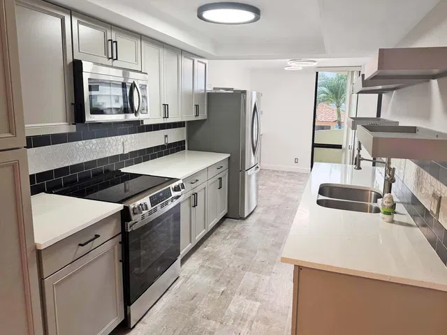 Singer Island Unit 1d photo 9
