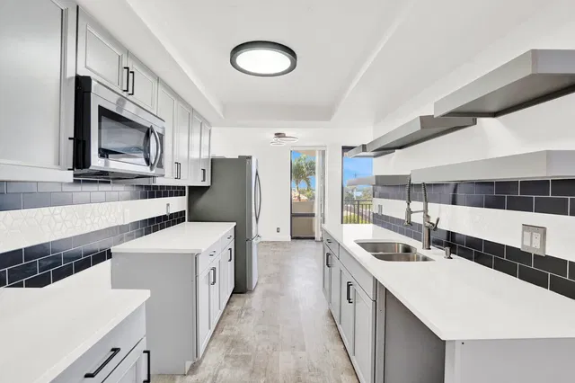 Singer Island Unit 1d photo 14