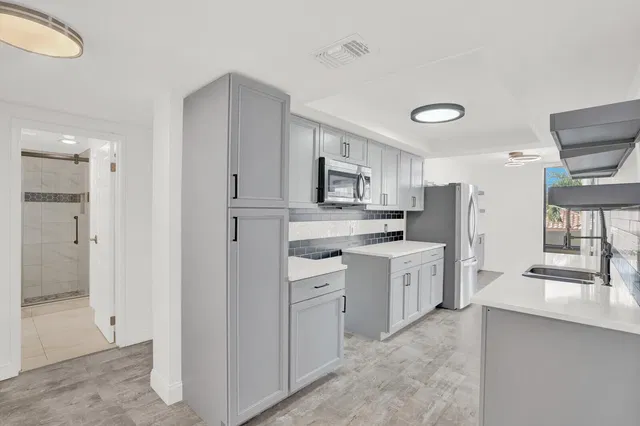 Singer Island Unit 1d photo 15