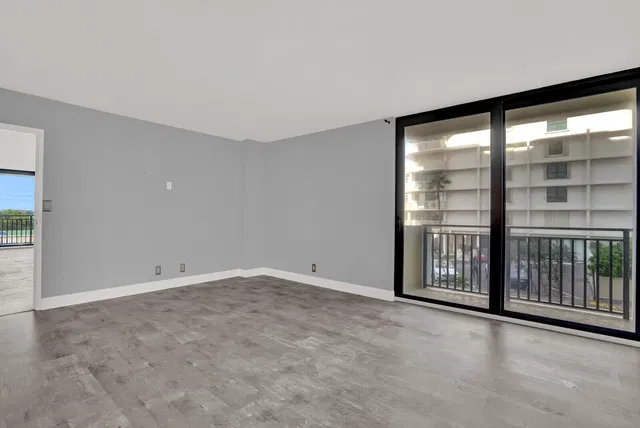Singer Island Unit 1d photo 27