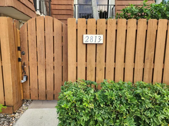 Residence photo 2