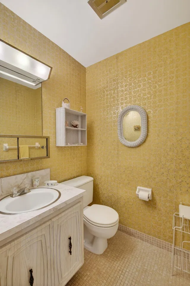 Unit C photo 21