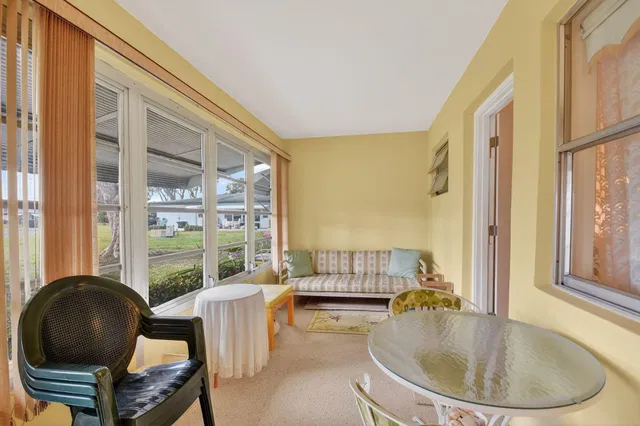 Unit C photo 34